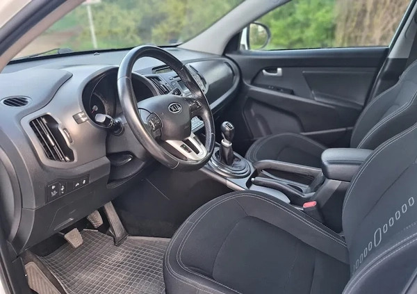 Kia Sportage cena 37700 przebieg: 260000, rok produkcji 2012 z Kraków małe 172